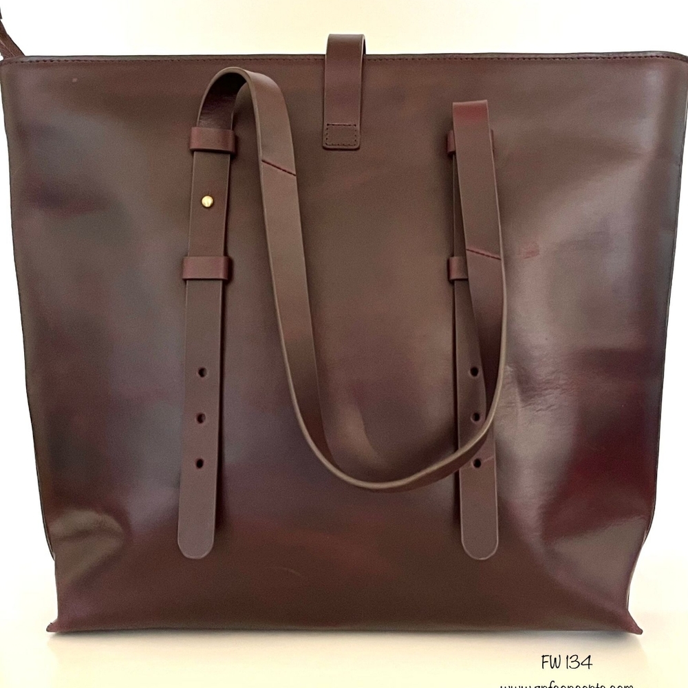 Large Tote, Beautiful Leather Business Tote. - Picture 4 of 8